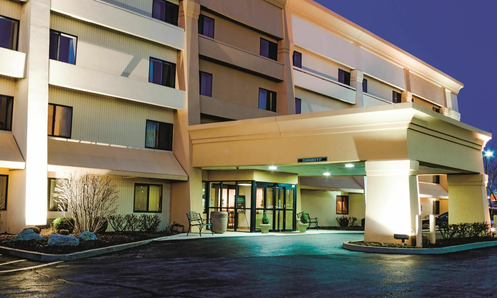 La Quinta Inn By Wyndham St. Louis Hazelwood - Airport North Exterior photo